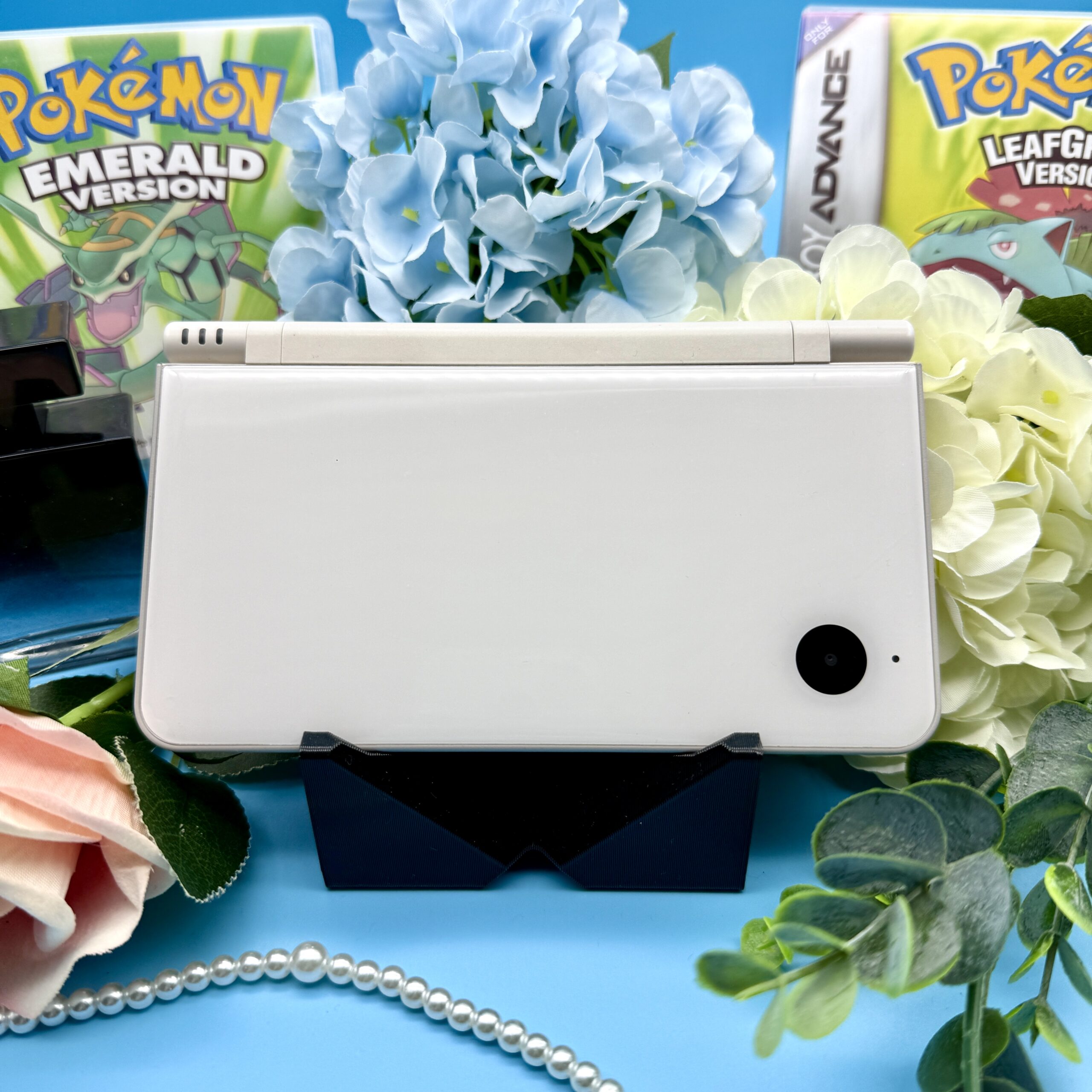 Nintendo DSi XL in zufälliger Farbe – Bild 2