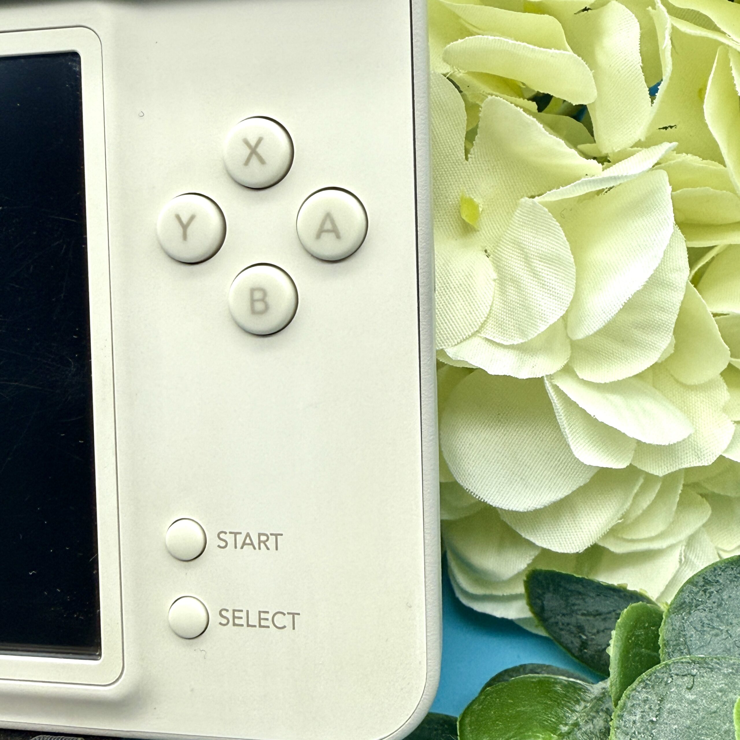 Nintendo DSi XL in zufälliger Farbe – Bild 6