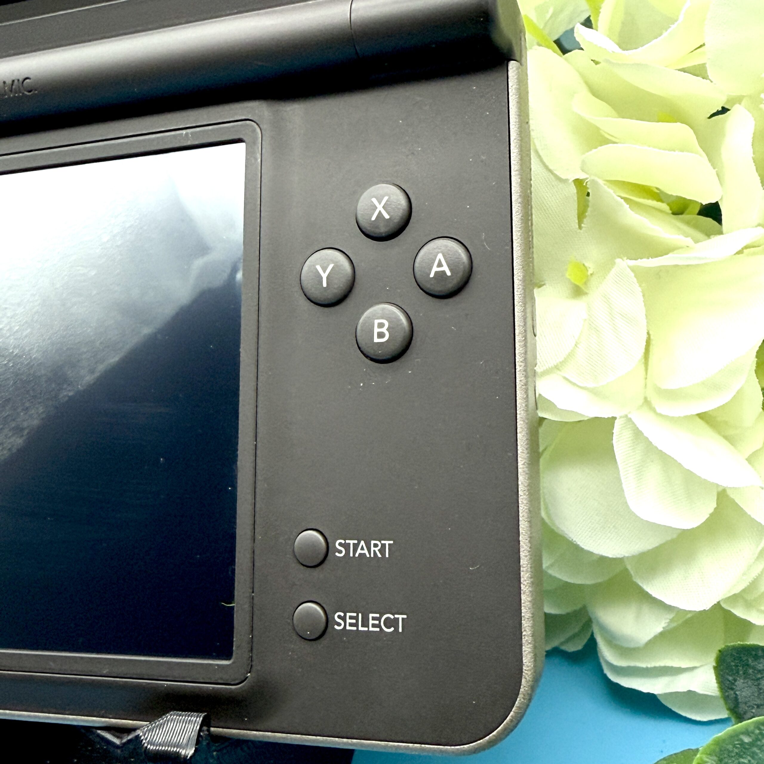 Nintendo DSi XL in zufälliger Farbe – Bild 9